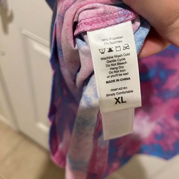 Xl Lularoe Iris Top - Picture 4 of 5